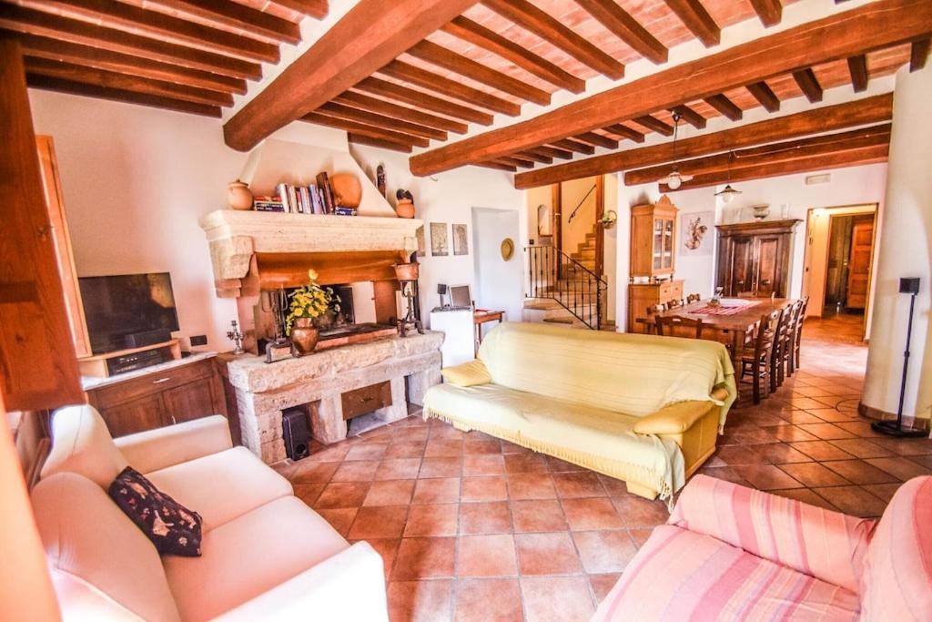 Agriturismo Podere Biancospino Piscina Privata 끼안챠노테르메 외부 사진