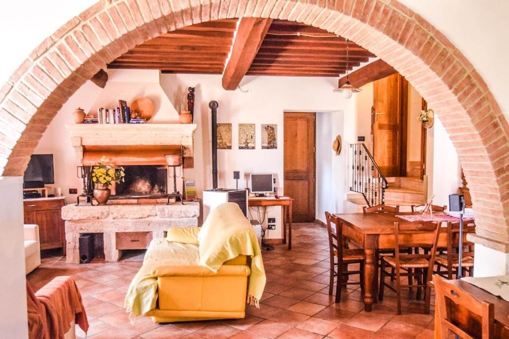 Agriturismo Podere Biancospino Piscina Privata 끼안챠노테르메 외부 사진